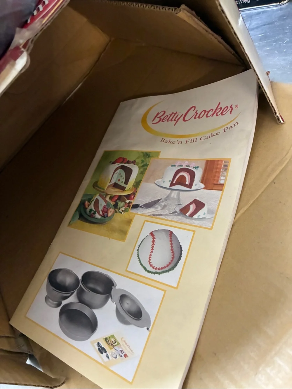 Betty Crocker cake pan set